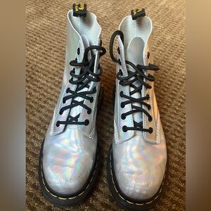 DR. MARTENS- PASCAL RS- METALLIC SILVER-WOMENS SIZE 7